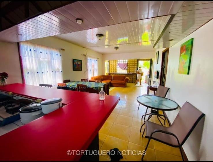Casa Artavia Βίλα Tortuguero Δωμάτιο φωτογραφία